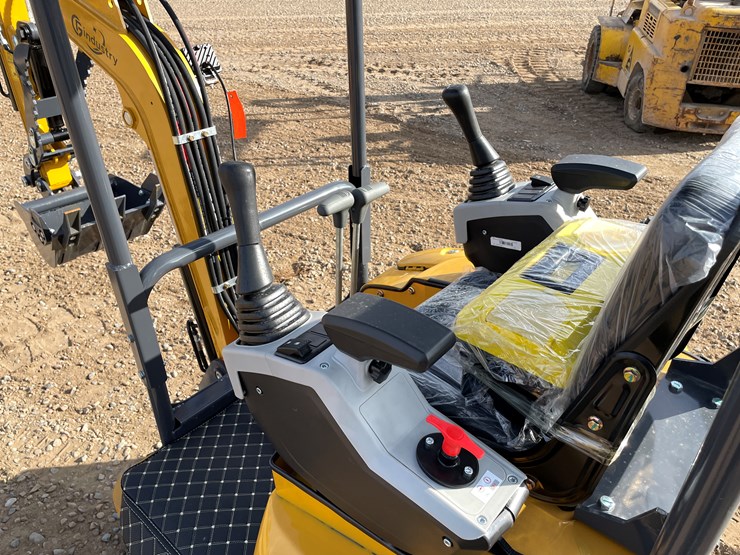 #9206-•-2025-unused-cfg-mini-excavator-image-17