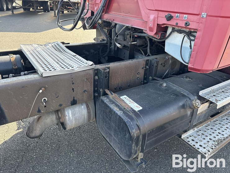 freightliner-fl70-image-16