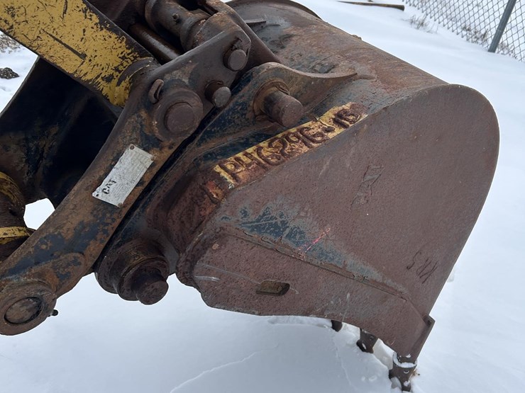 caterpillar-420e-image-76