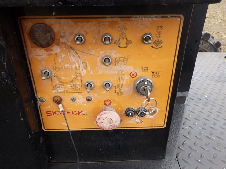 skyjack-sjkb-40c-articulating-boom-lift-image-20