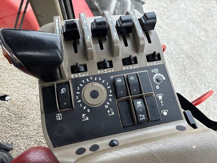 2010-case-ih-steiger-435-image-79