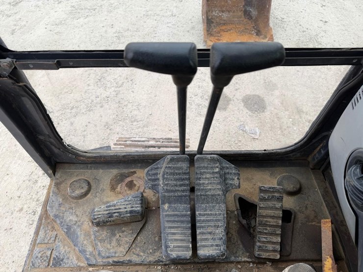 komatsu-pc70-image-30