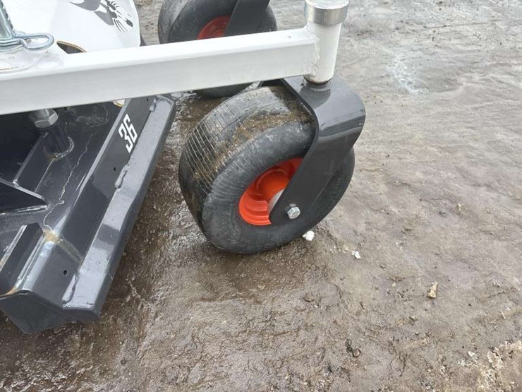 2023-bobcat-wb700-36in-walk-behind-mower-image-10