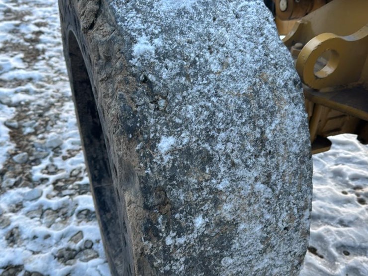 caterpillar-908h-image-29