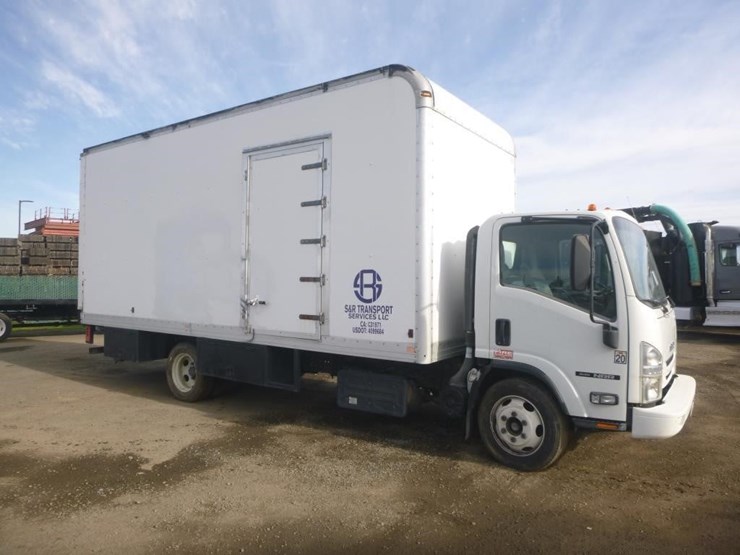 2016-isuzu-nrr-image-2