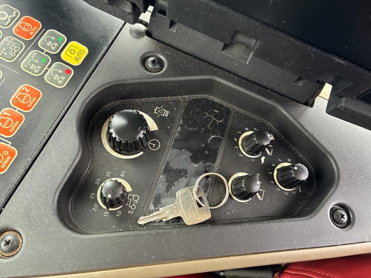 case-ih-magnum-315-image-85