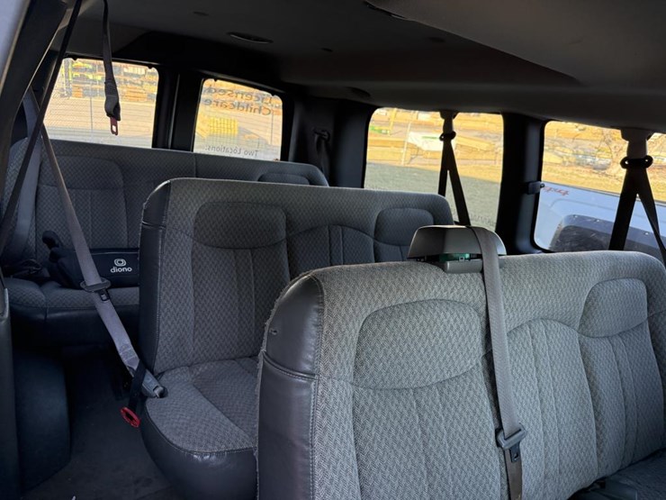 2006-chevrolet-3500-image-14