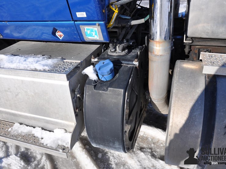 2014-international-prostar-image-17