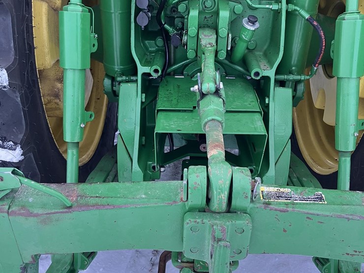 2010-john-deere-8295r-image-36