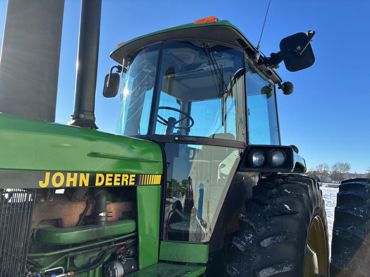 john-deere-4555-image-35