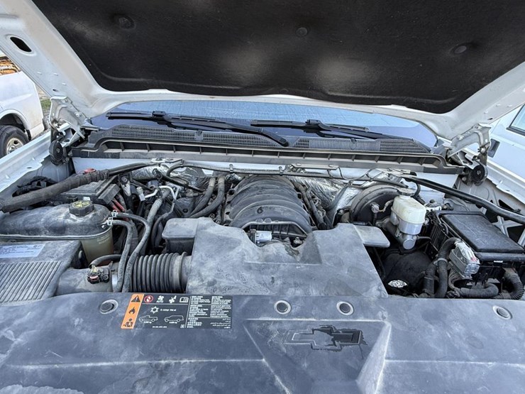 2018-chevrolet-1500-image-12