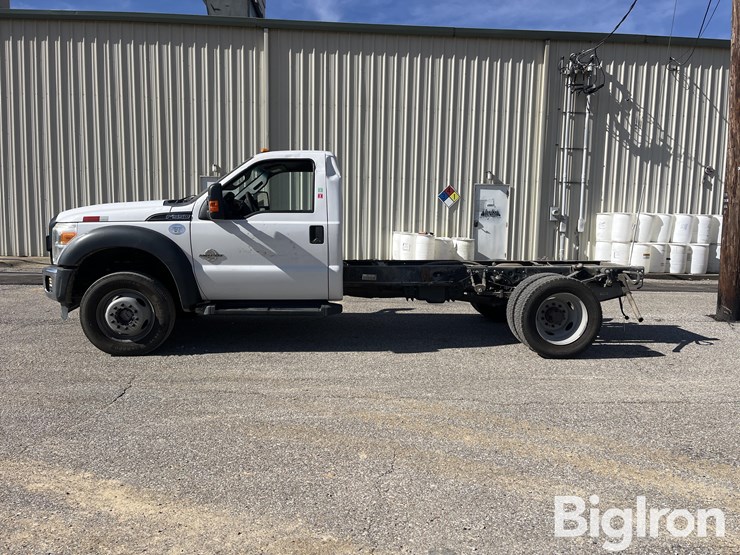 ford-f550-xl-image-8