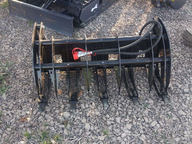 unused-mini-skid-steer-curvedlog-grapple-model-#-mclg60-image-1