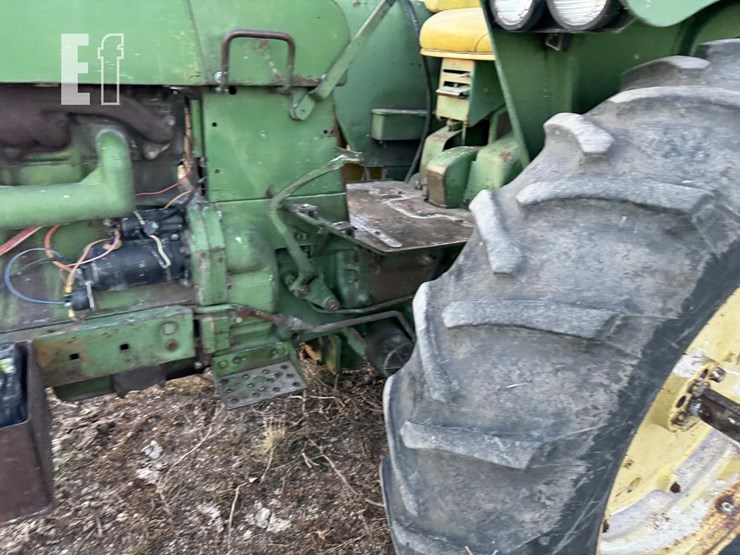 john-deere-4010-image-24