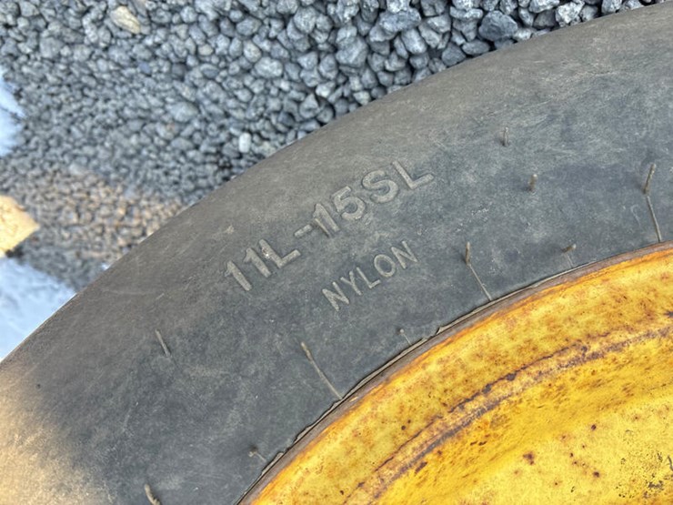 john-deere-726-image-24