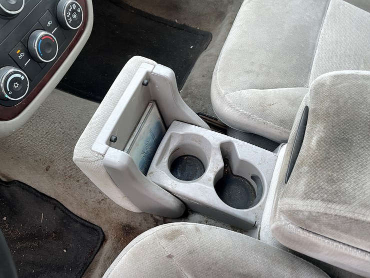 #1173-•-2008-chevrolet-impala-ls-(has-mn-title)-image-17