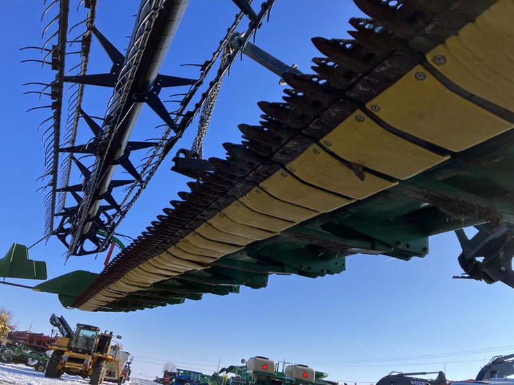 john-deere-630f-image-15