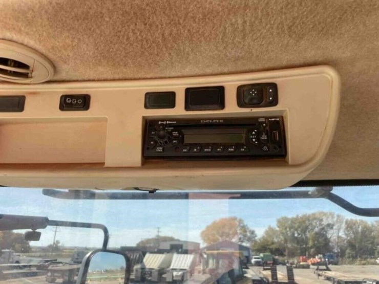 2014-john-deere-9510r-image-28