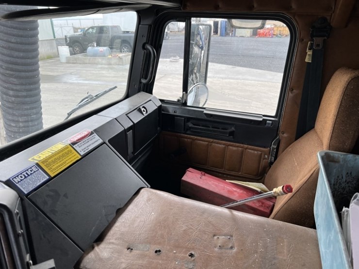 1995-cummins-m11-image-17