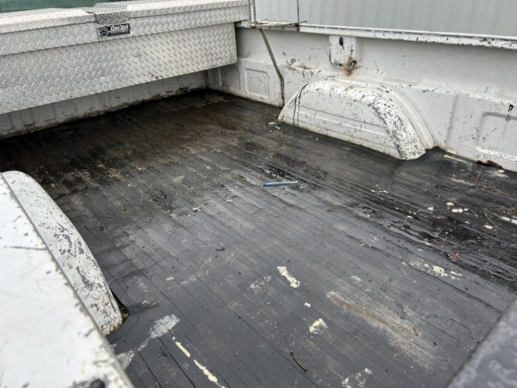 2003-chevrolet-silverado-pickup-image-31