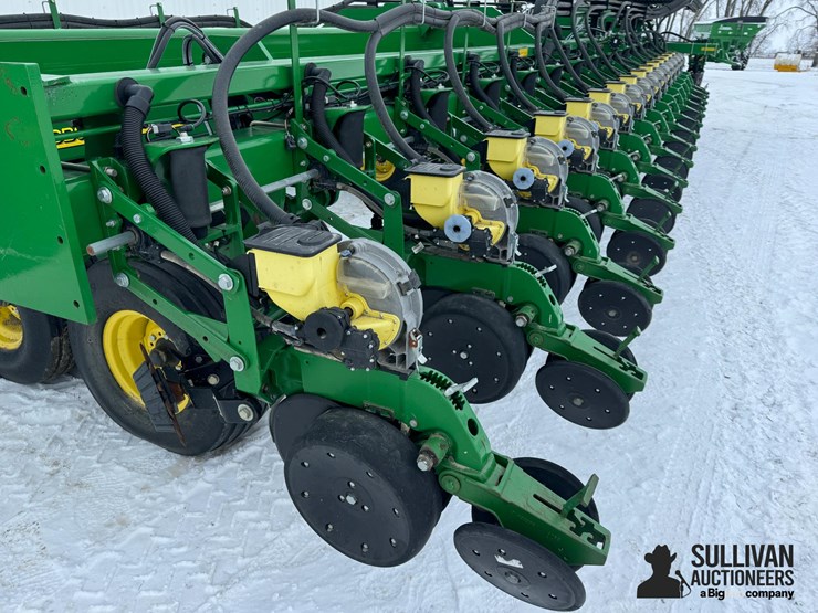 2014-john-deere-db90-image-14