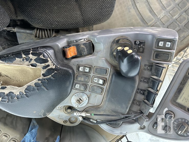 2004-challenger-mt855-image-51