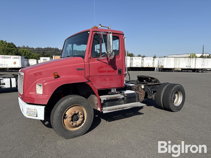 freightliner-fl70-image-1