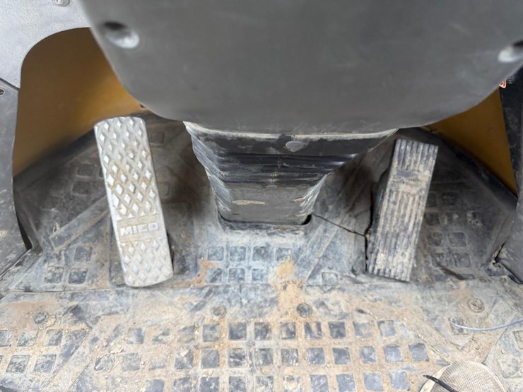 2016-sdlg-l938f-image-33