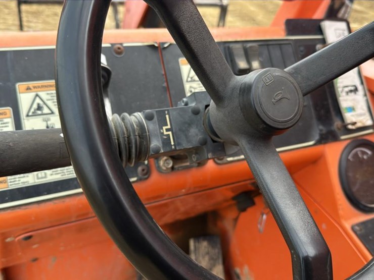 #107-•-2015-jlg-6042-telehandler-image-23