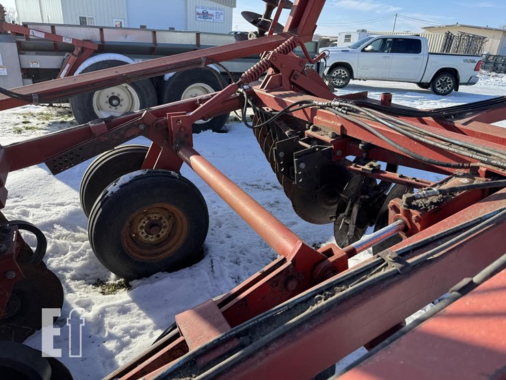 case-ih-3900-image-6