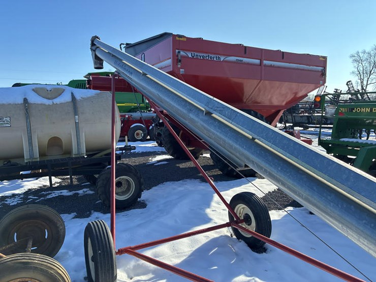 hutchinson-8x33-image-9