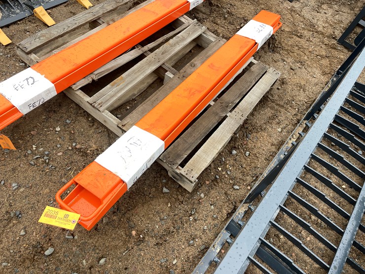 #2035-•-unused-forklift-extensions-image-1