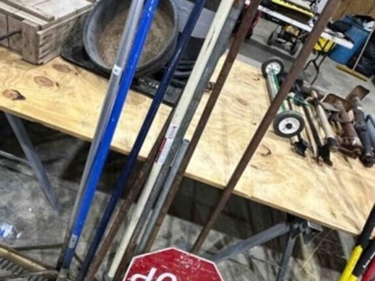 4-metal-rakes-&-stop-sign-image-4