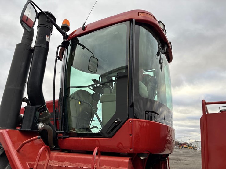2010-case-ih-steiger-435-image-38