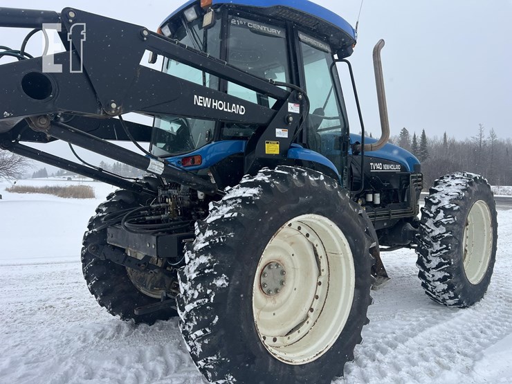 new-holland-tv140-image-11