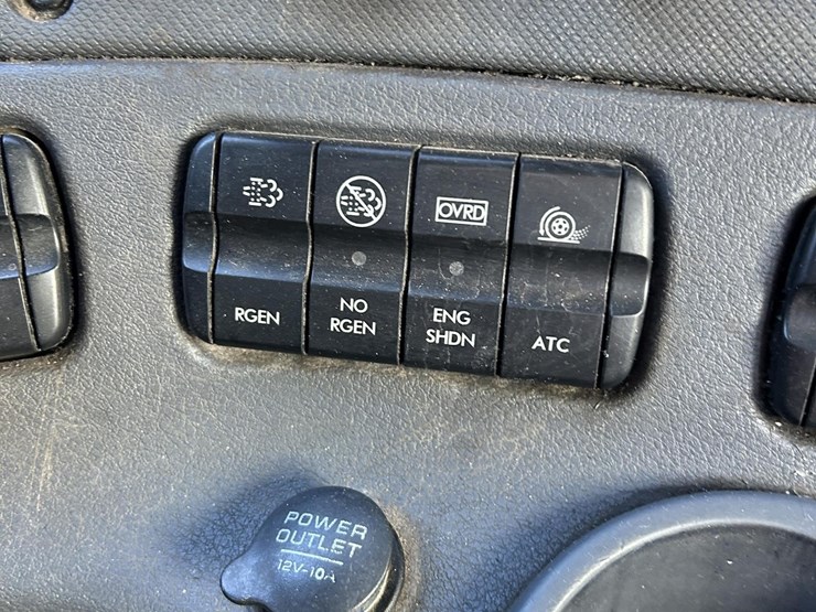 2018-freightliner-cascadia-125-image-52