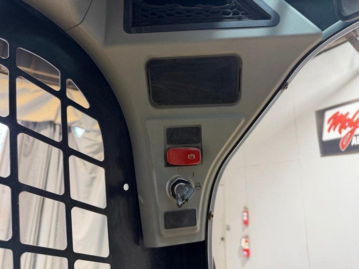 2020-caterpillar-272d3-image-23