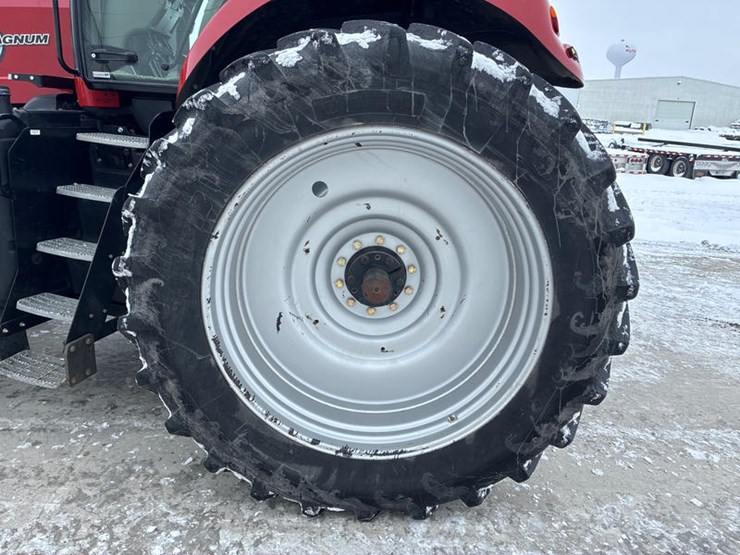 case-ih-magnum-315-image-62