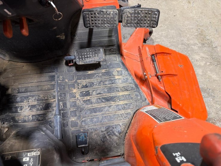 kubota-b7800-image-25