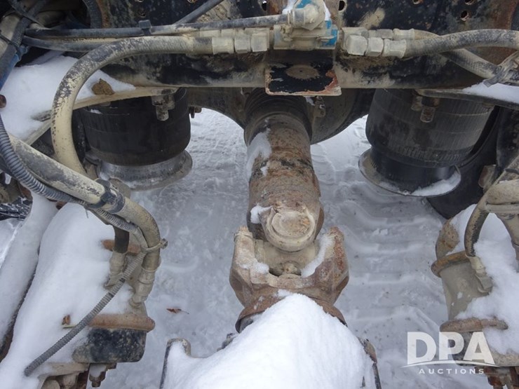 2007-freightliner-columbia-112-image-50