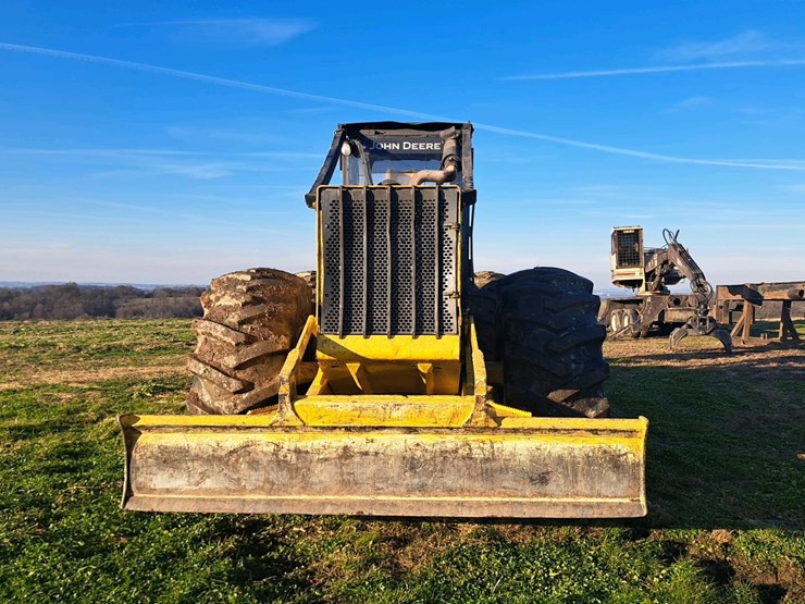 john-deere-748-image-8