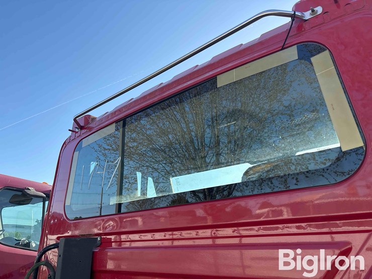 2006-international-durastar-4400-image-15