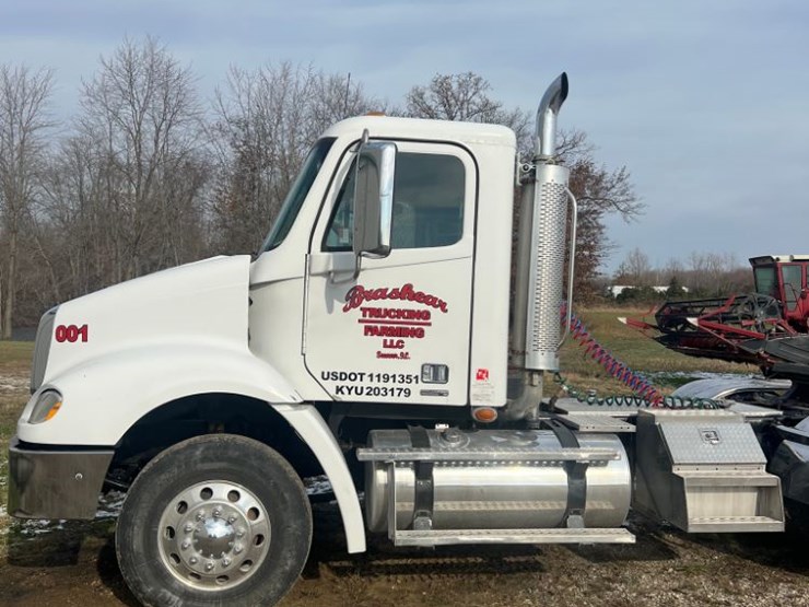 freightliner-columbia-112-image-1