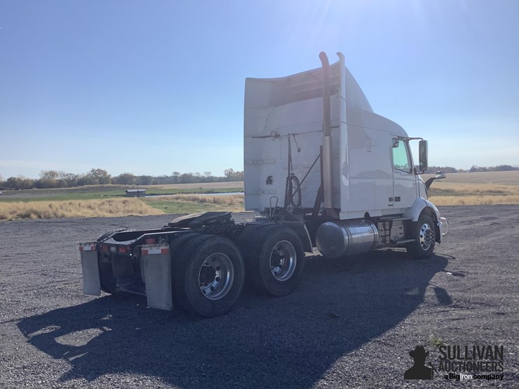 2021-volvo-vnr-t/a-truck-tractor-image-5