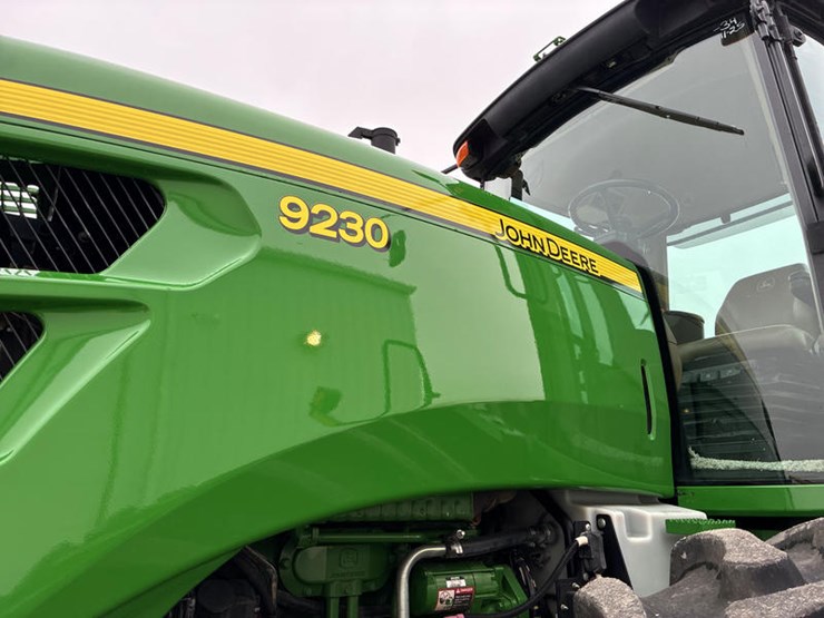 john-deere-9230-image-39