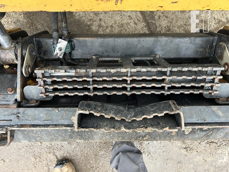 caterpillar-262d-image-7