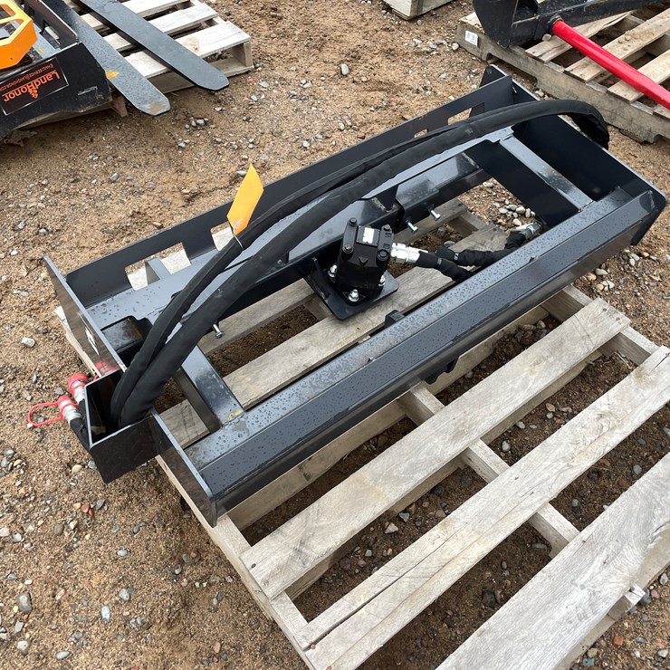 #2062 • Unused 2025 Landhonor Skid Steer 3-Point Hitch Adapter Attachment