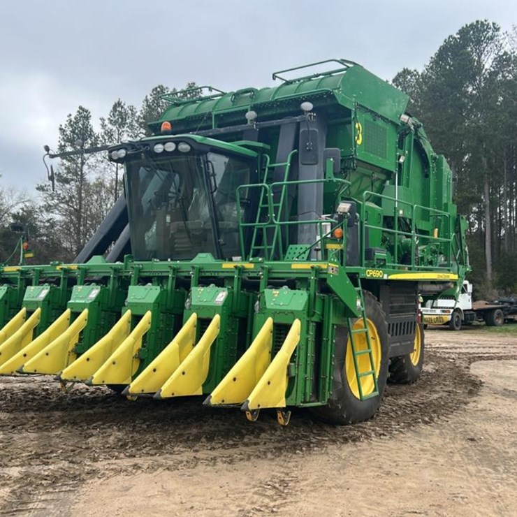 JOHN DEERE CP690