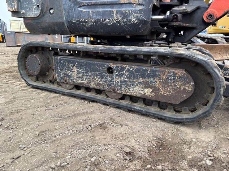 2015-kubota-k008-3-image-21