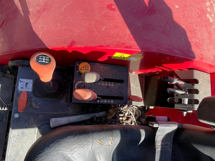 massey-ferguson-4610-image-32